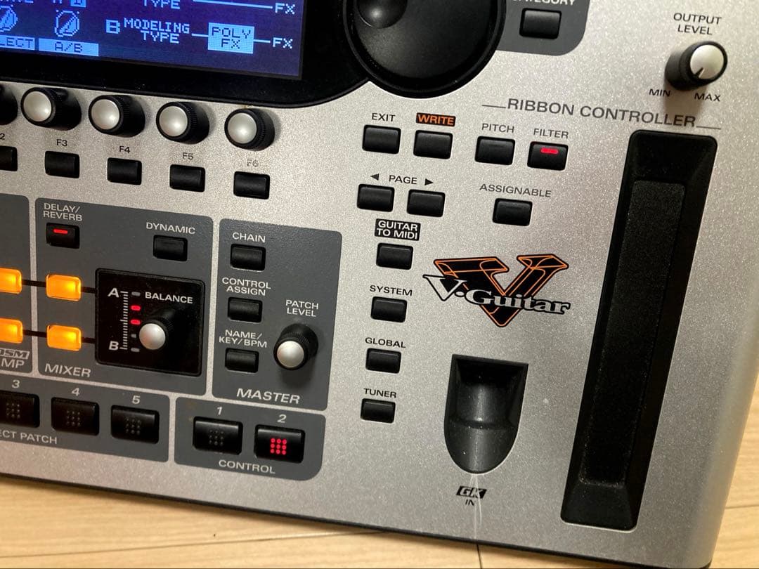 Roland VG-99 名機ギターシンセ