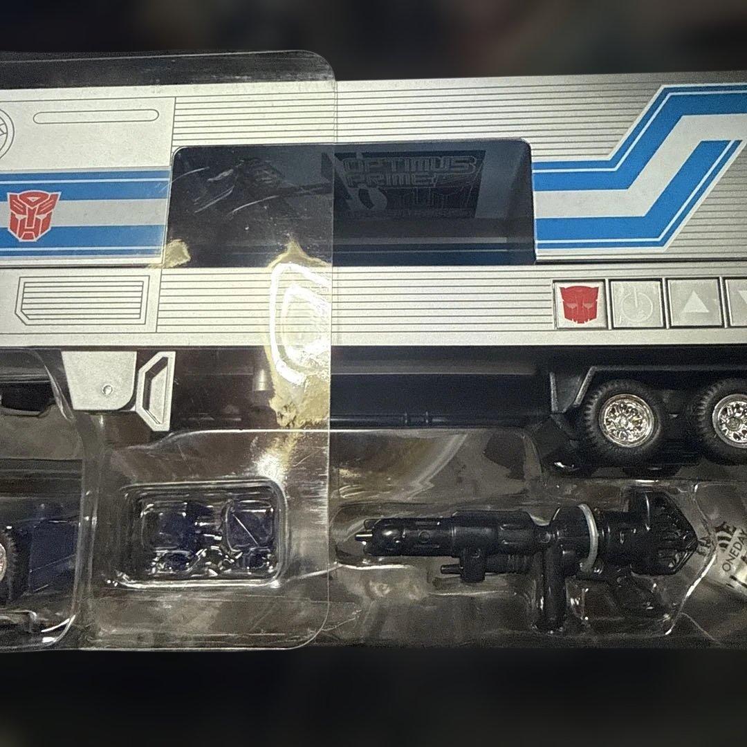 トランスフォーマー オプティマスプライム スピーカー