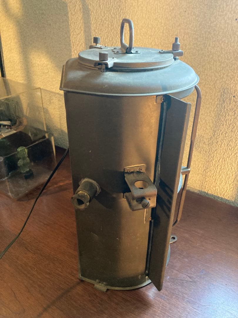 昭和レトロ　雰囲気抜群の大型船舶ランプです。サイズ直径23㎝ 高さ43㎝