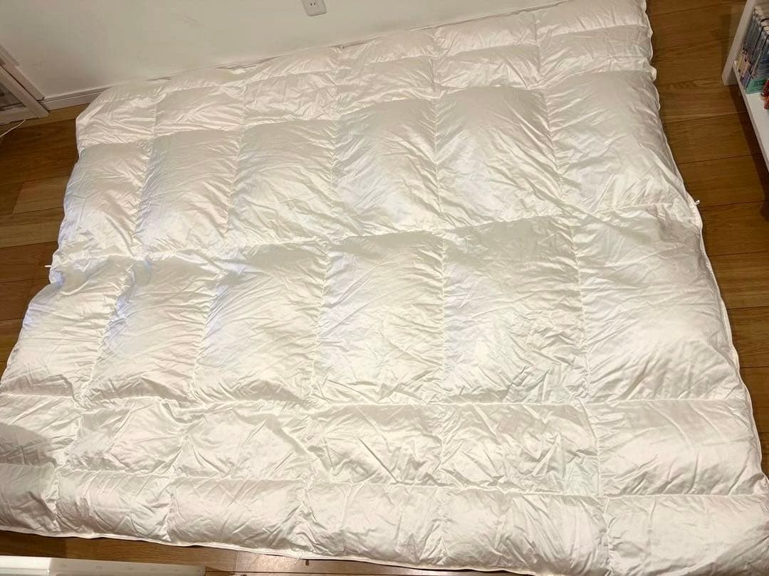 シモンズ 最上位モデル ポーランド産 マザーグース95% ダブル 2枚組1.6k