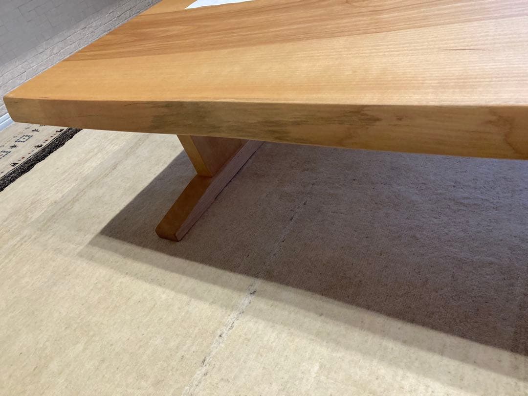 値下げ中　未使用　カバ桜　一枚板　座卓　テーブル　机　綺麗