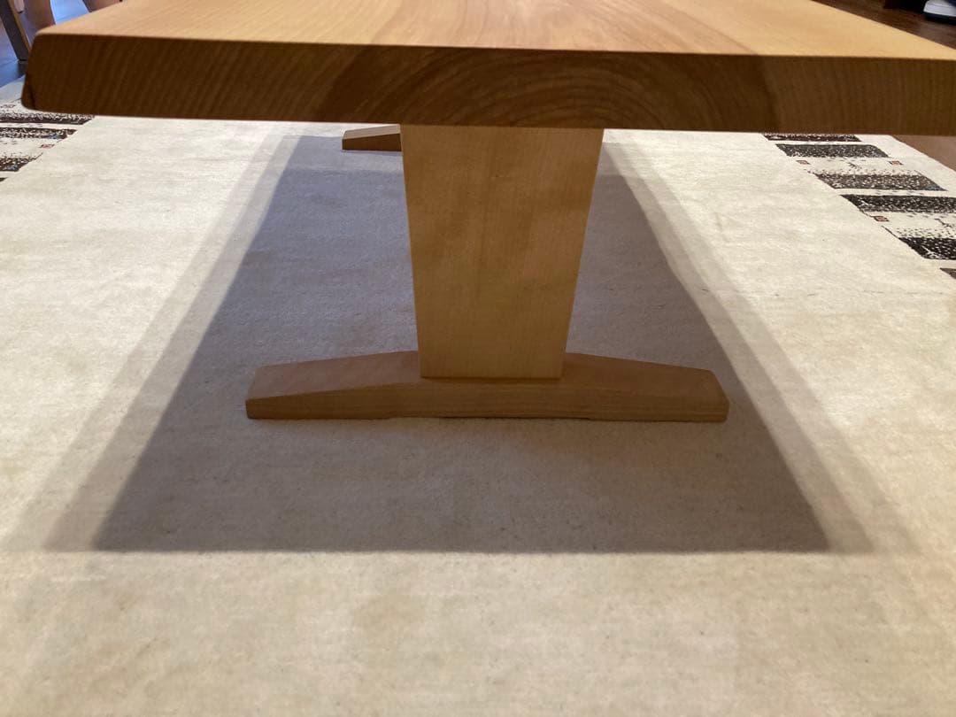 値下げ中　未使用　カバ桜　一枚板　座卓　テーブル　机　綺麗