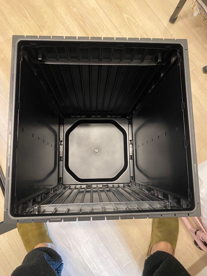 k*N様 ZitA SQUERE 自動開閉式ゴミ箱