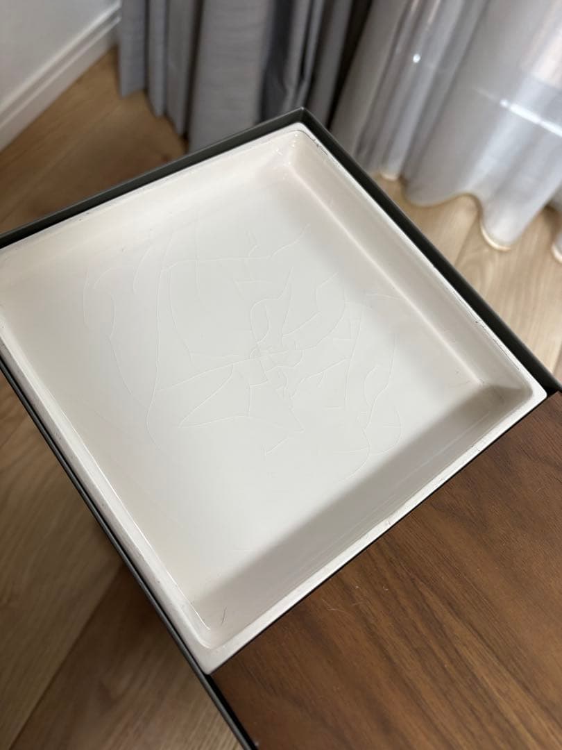 デュエンデ　サイドテーブル