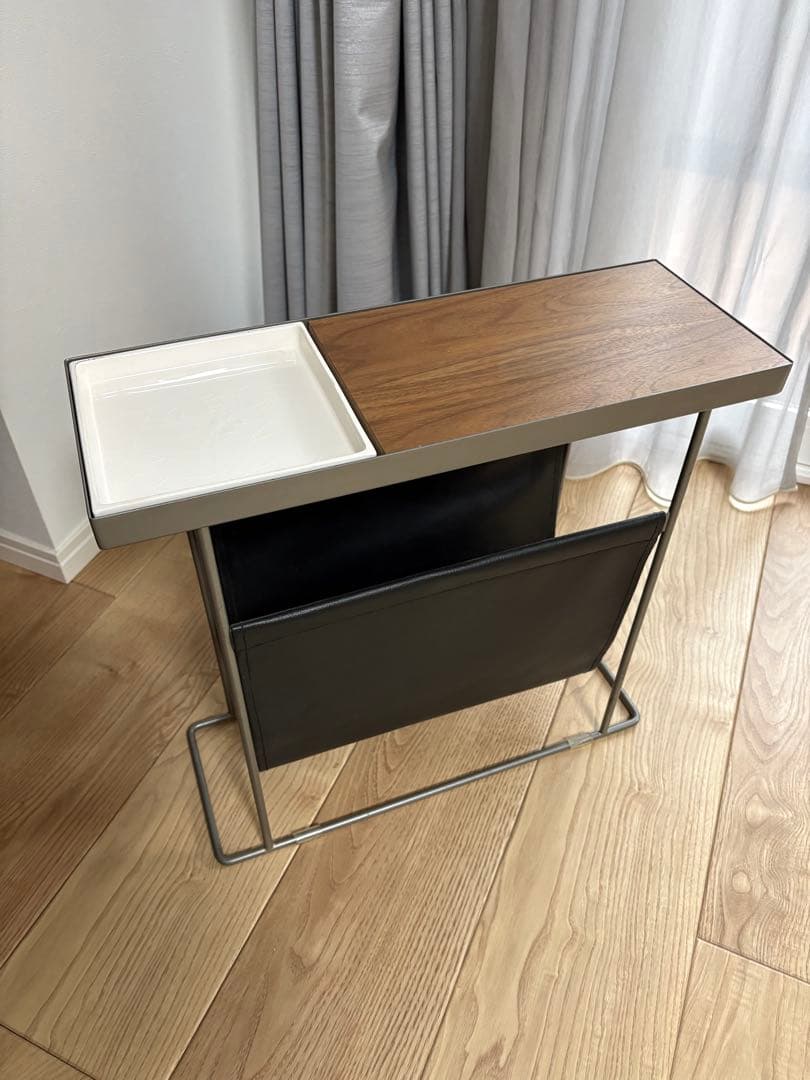 デュエンデ　サイドテーブル