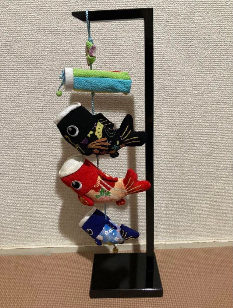 新品◎ふく福鯉のぼり こいのぼり 室内 木製台付 48cm 卓上 ちりめん