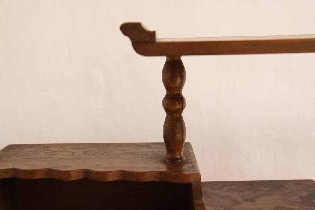 棚　飾り棚　木製　アンティーク