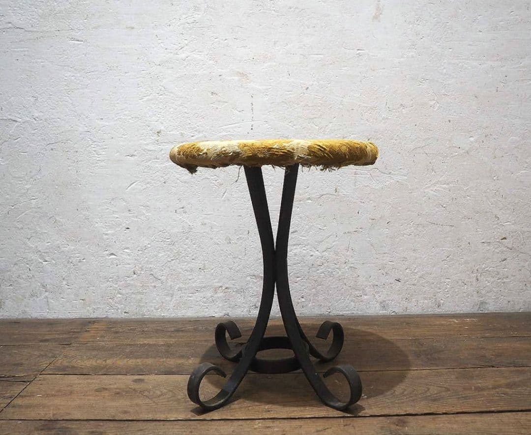 1415 ヴィンテージ　古い鉄脚スツール　椅子　イス　チェア　工業系　レトロ