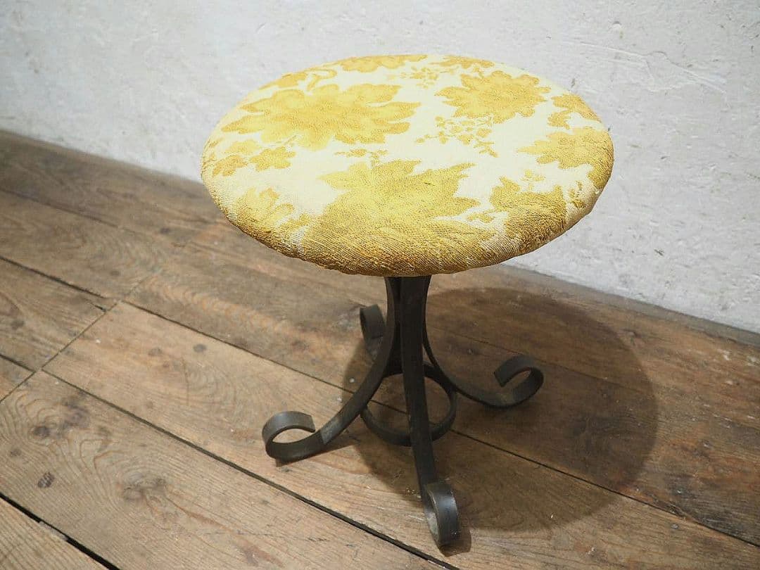 1415 ヴィンテージ　古い鉄脚スツール　椅子　イス　チェア　工業系　レトロ