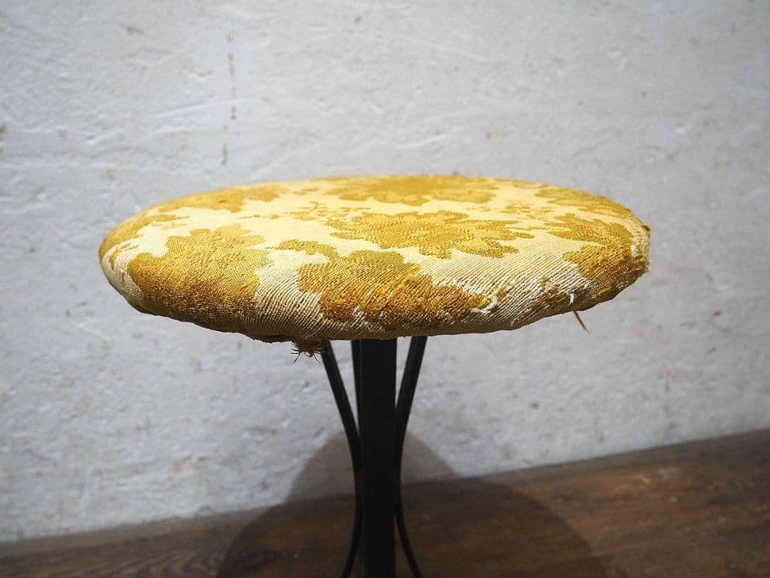 1415 ヴィンテージ　古い鉄脚スツール　椅子　イス　チェア　工業系　レトロ