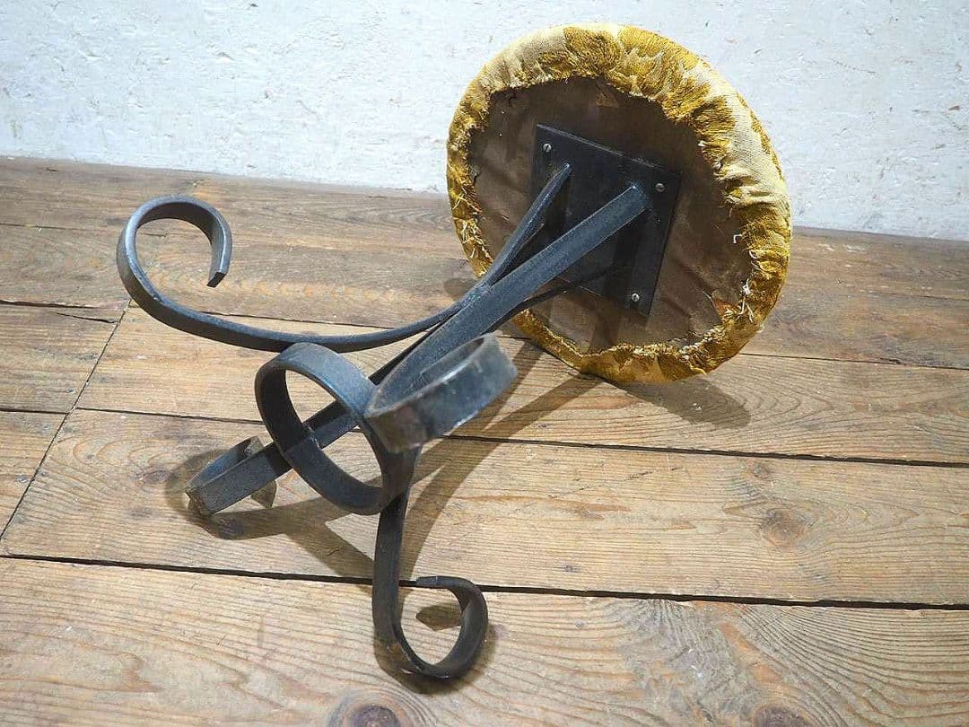 1415 ヴィンテージ　古い鉄脚スツール　椅子　イス　チェア　工業系　レトロ