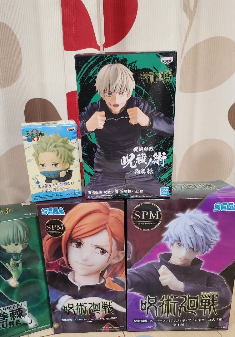 【呪術廻戦】フィギア、ステッカー、クルトガ、キーホルダー、クロス&カード&ケース