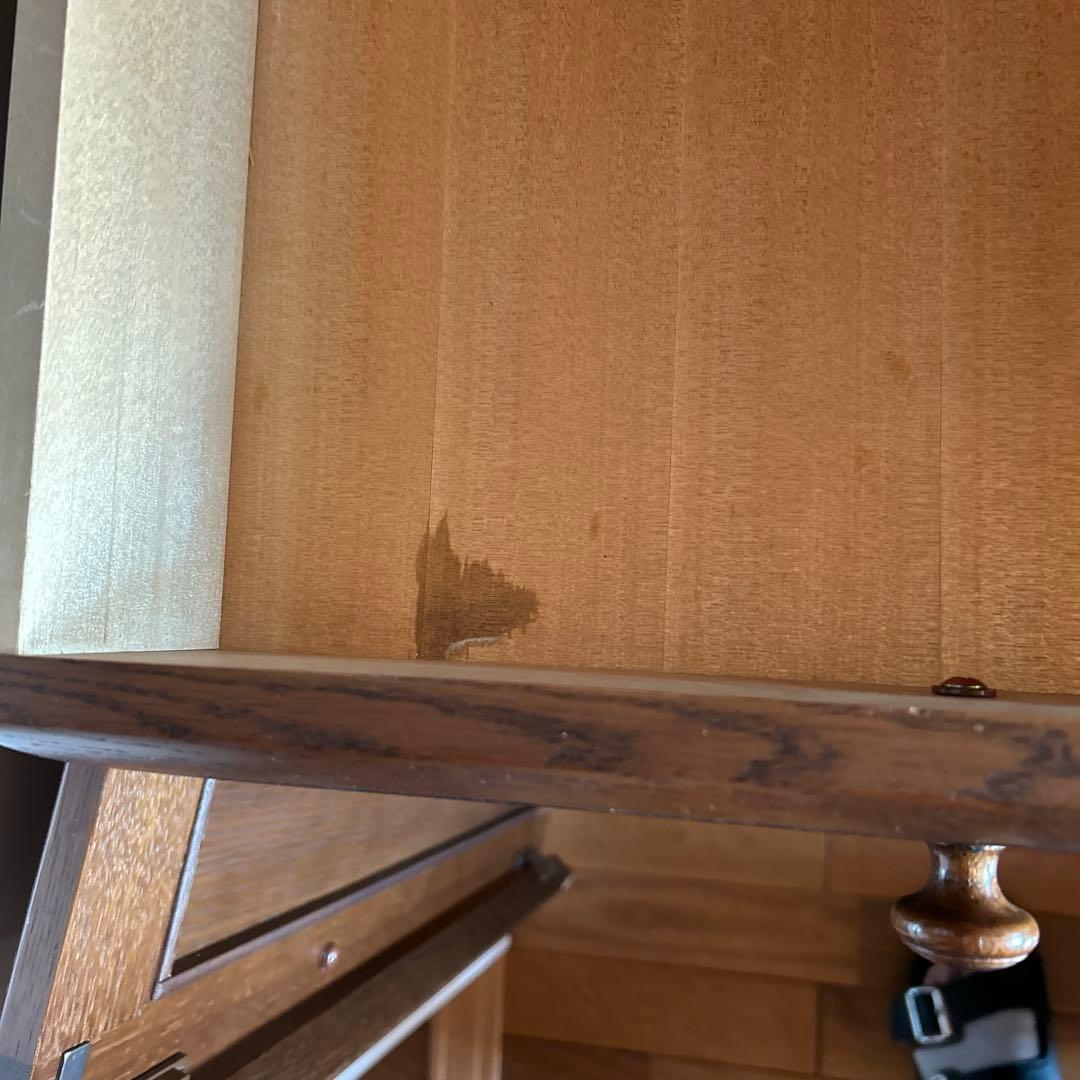 送料込　IDC大塚家具 起立木工社製 3面ステンドグラス オーク材 食器棚