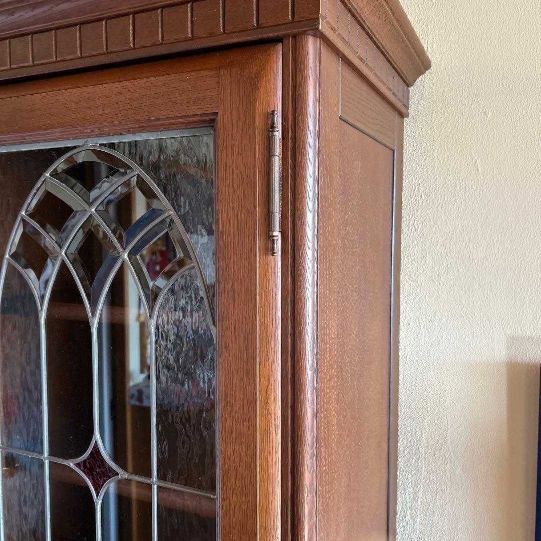 送料込　IDC大塚家具 起立木工社製 3面ステンドグラス オーク材 食器棚