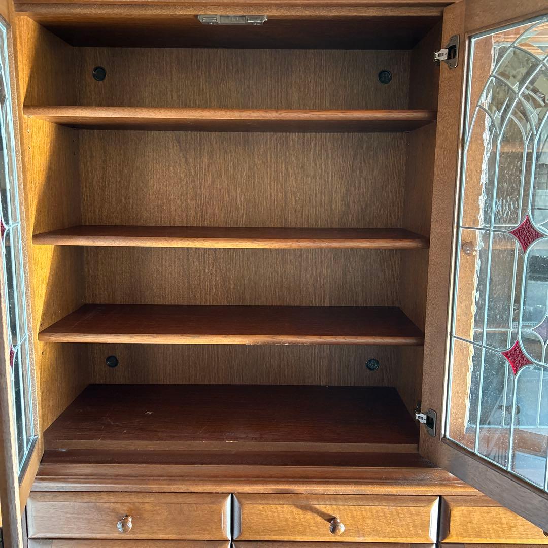 送料込　IDC大塚家具 起立木工社製 3面ステンドグラス オーク材 食器棚