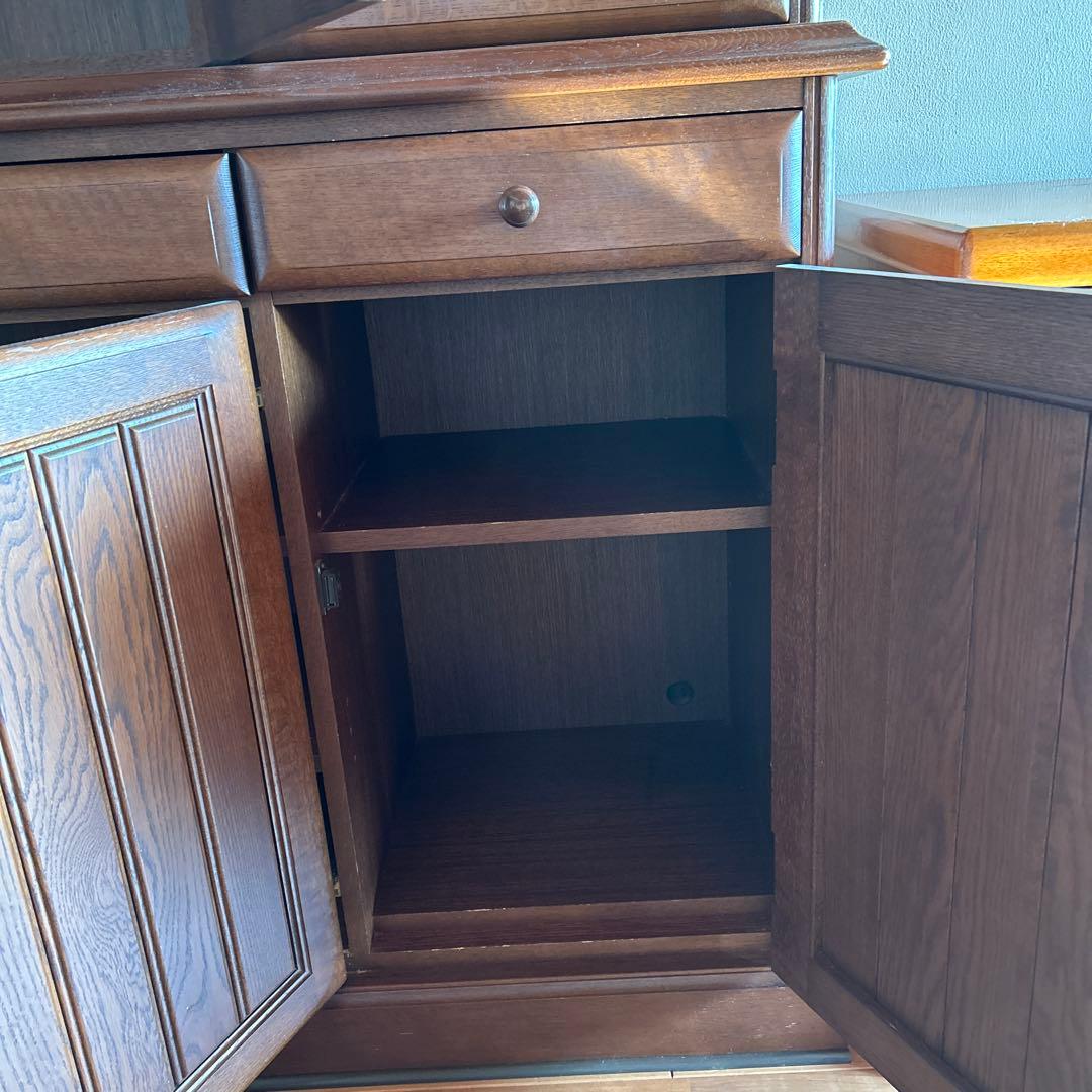 送料込　IDC大塚家具 起立木工社製 3面ステンドグラス オーク材 食器棚