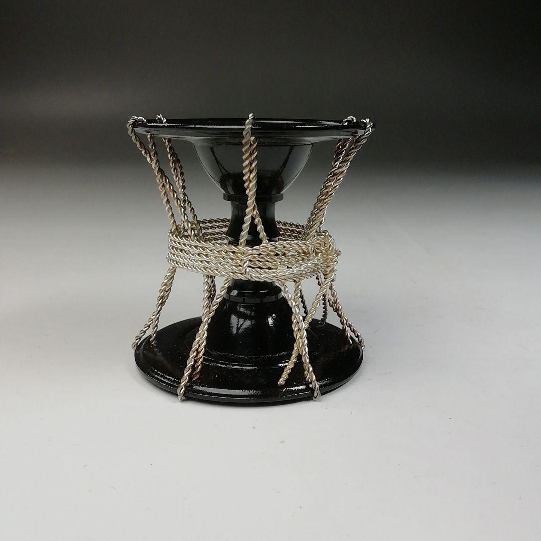 Ｔ７２５　蓋置　『黒漆　銀線紐鼓』『井波慶州』　共箱　茶道具