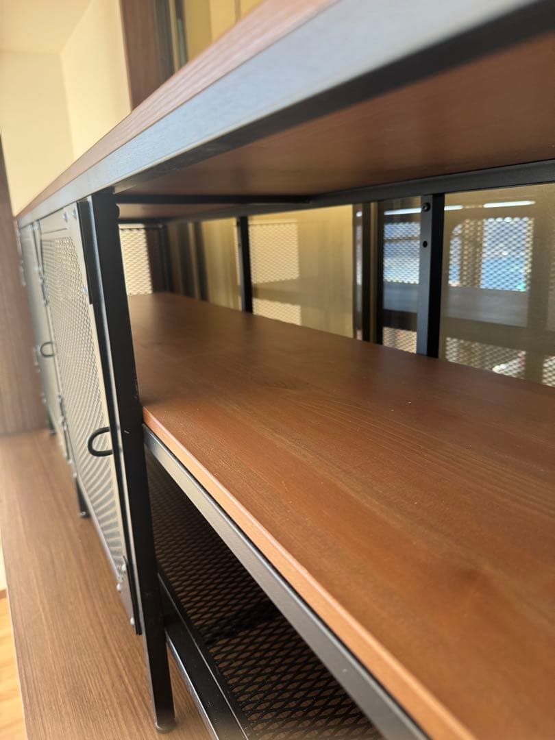 IKEA テレビ台 フィエルボ FJÄLLBO アイアン製ボードインダストリアル