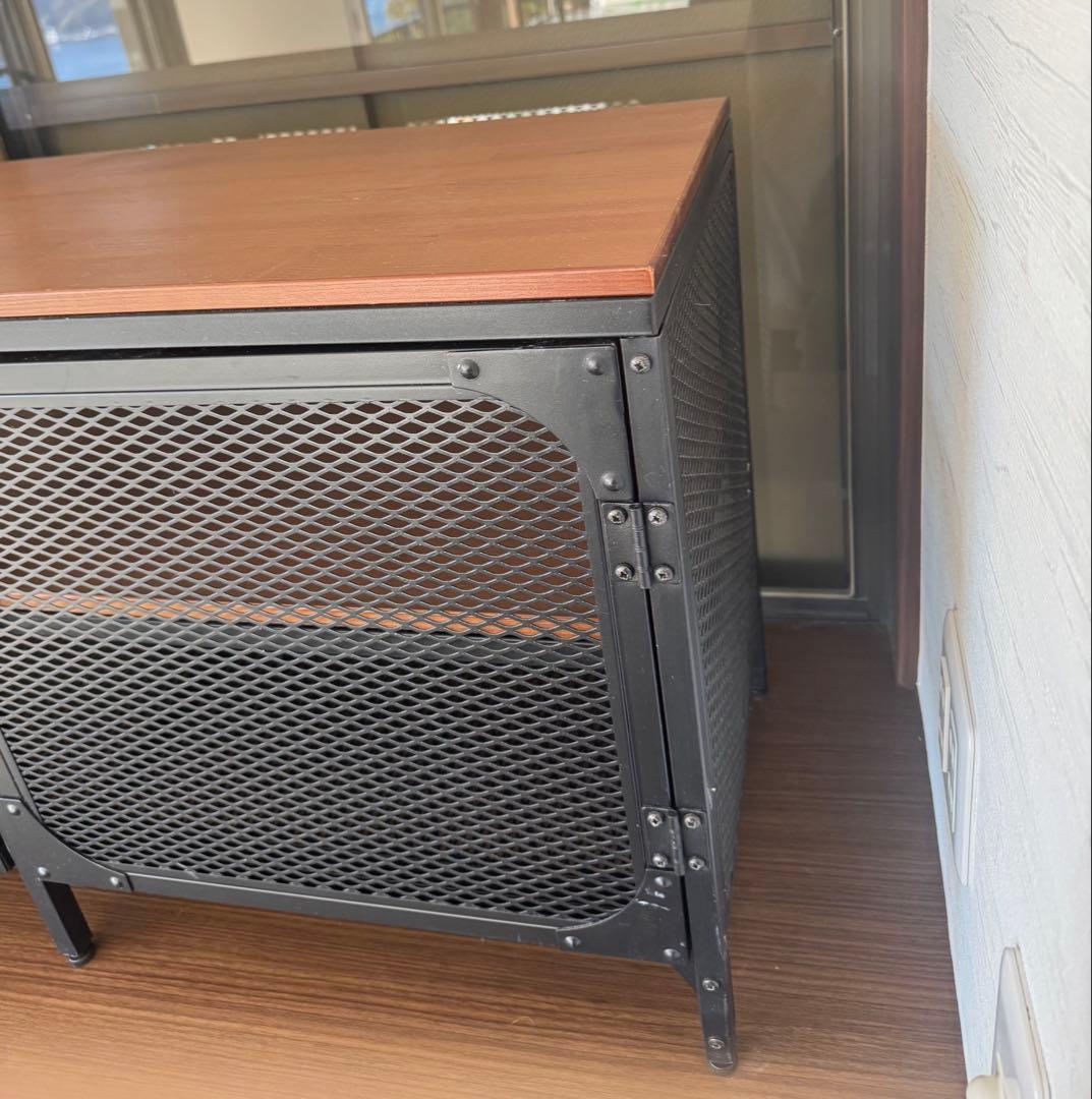 IKEA テレビ台 フィエルボ FJÄLLBO アイアン製ボードインダストリアル