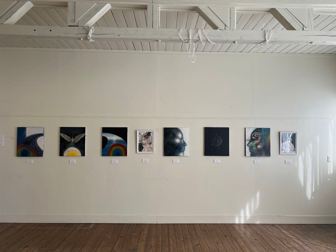 現代アート 裸の女性