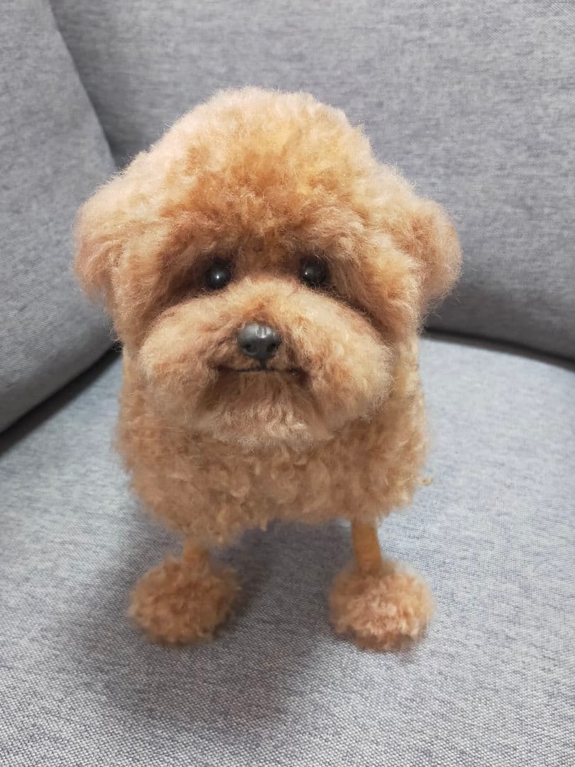 送料込み。お値下げ。トイプードルレッドちゃん。羊カット♡立ちポーズ