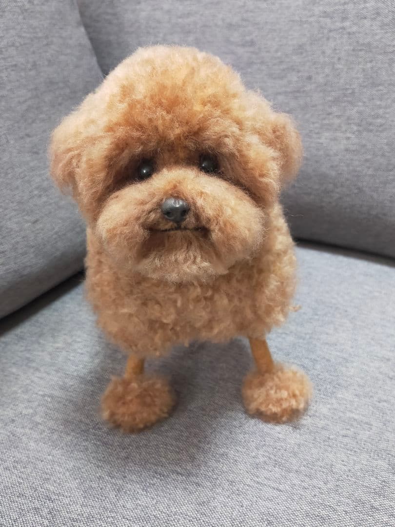 送料込み。お値下げ。トイプードルレッドちゃん。羊カット♡立ちポーズ