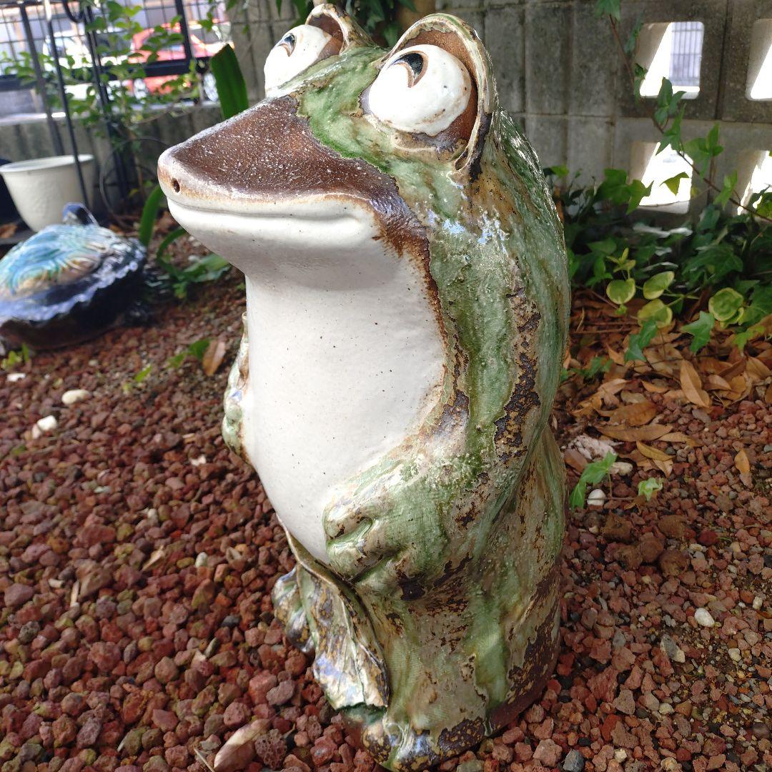 信楽焼　手作り出目笑い立ち蛙　(特大) 　蛙　カエル　かえる