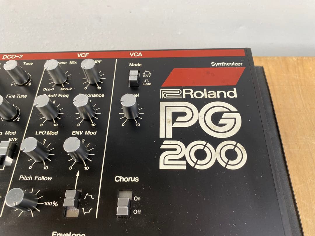 roland pg200 synthesizer ビンテージ　専用ケース付き