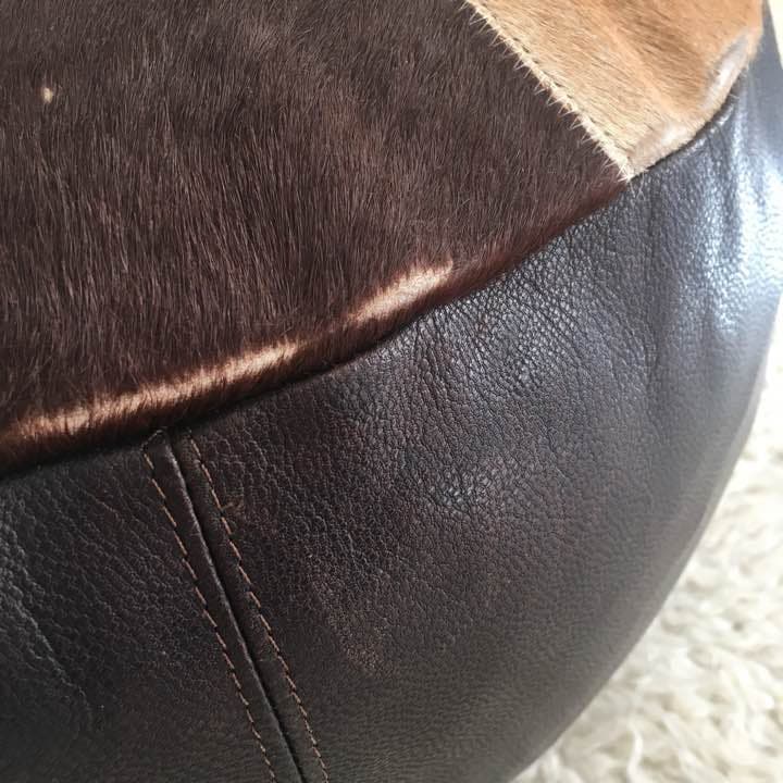 本革クッション・毛付き・ブラウンレザーオットマン・プフ