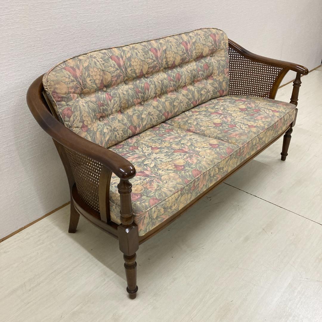 【カリモク】コロニアル　２人掛けソファ　ラブソファ