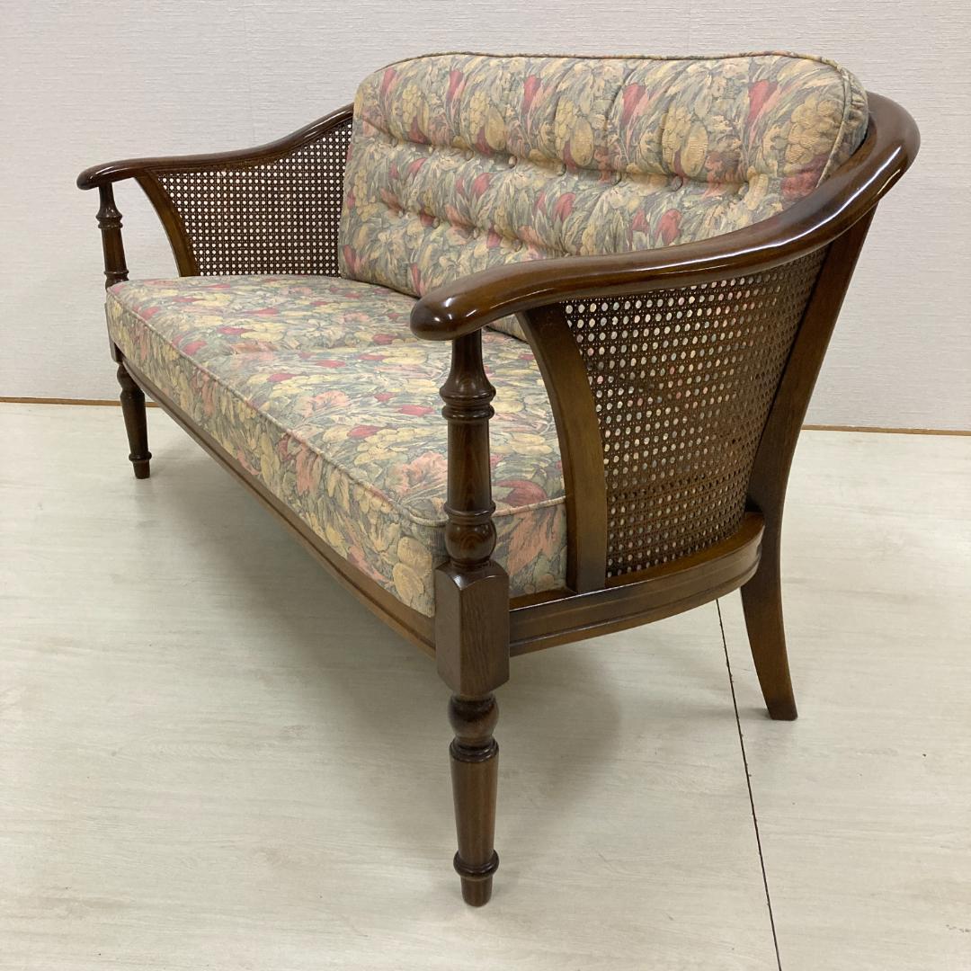 【カリモク】コロニアル　２人掛けソファ　ラブソファ