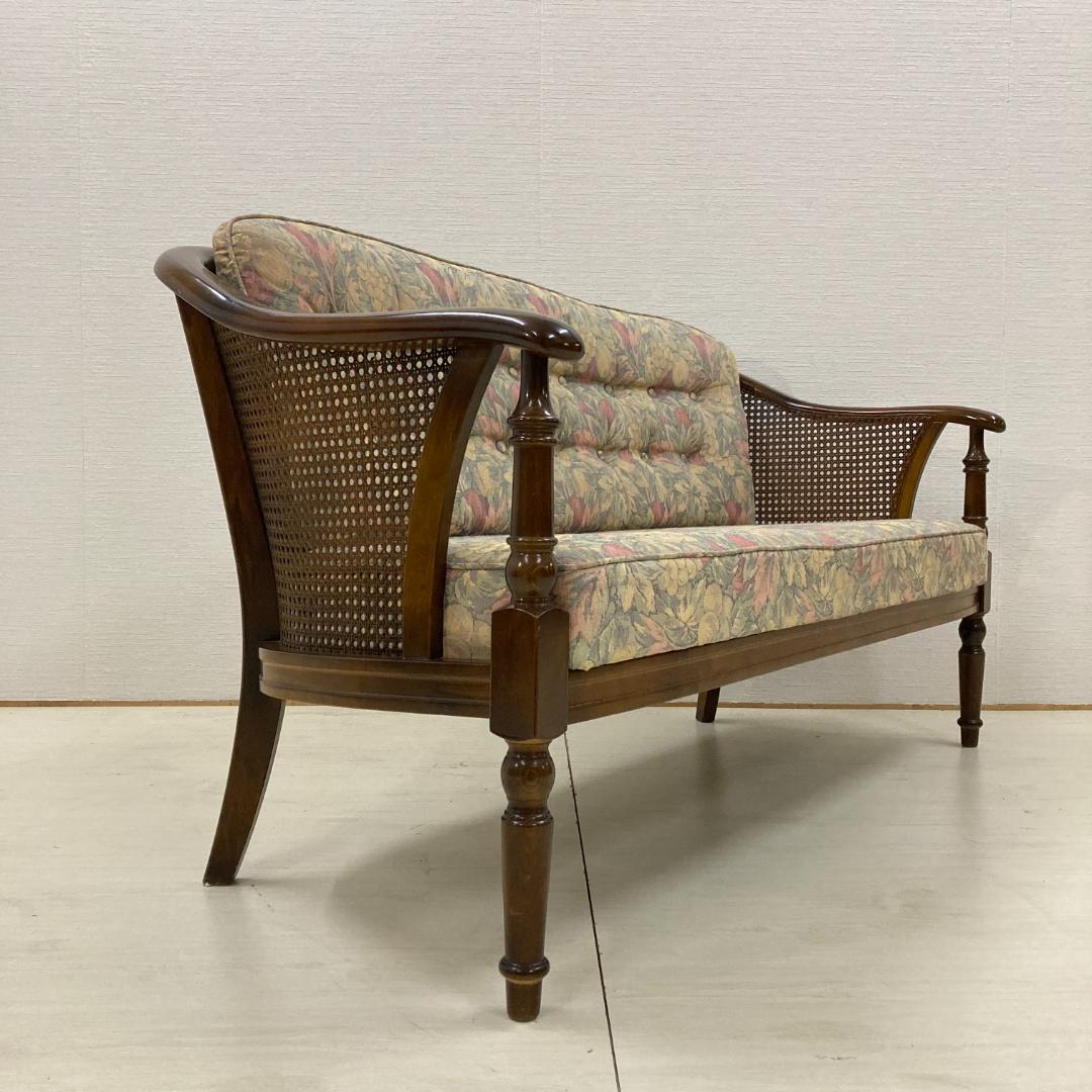 【カリモク】コロニアル　２人掛けソファ　ラブソファ