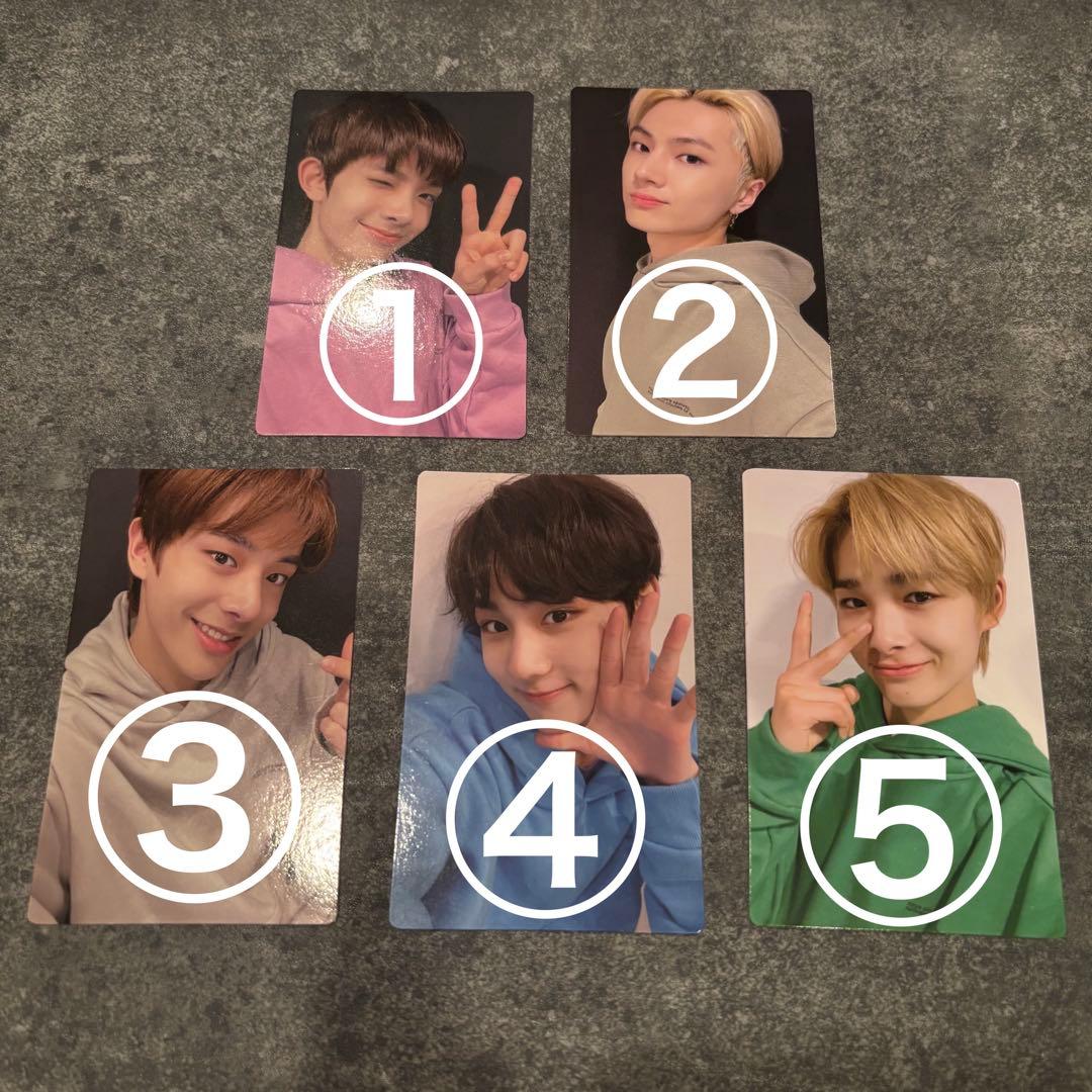 ENHYPEN ペンライトver.1トレカ（1枚／300円） - メルカリ