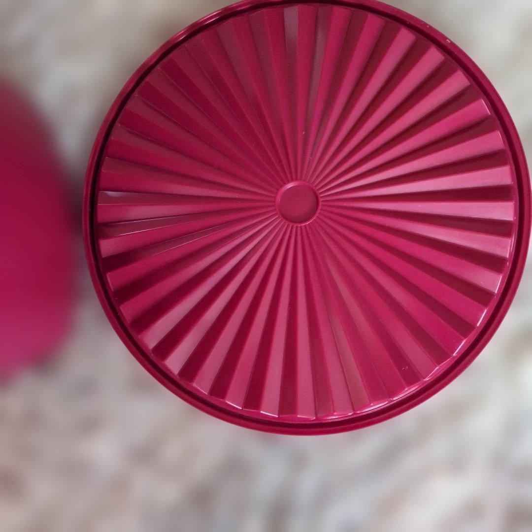 【お値下げしました】新品未使用　タッパーウェア　マキシクィーンデコレーター