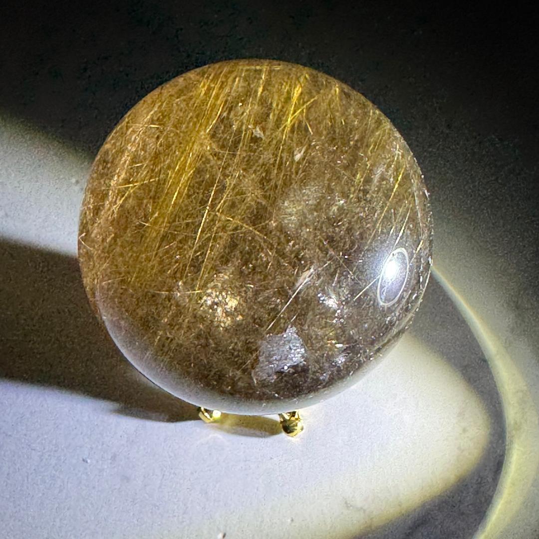 金運アップ◇ゴールドルチルクォーツ（虹入り）◇丸玉　約39.5㎜