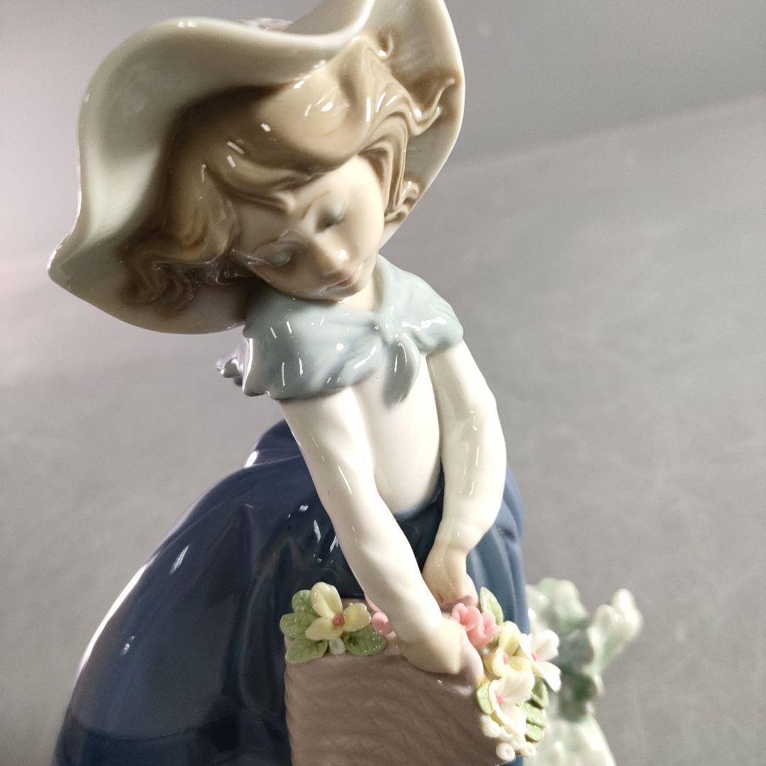 510-3/リアドロ/女のコ/お花/陶器/バスケット/フィギュリン