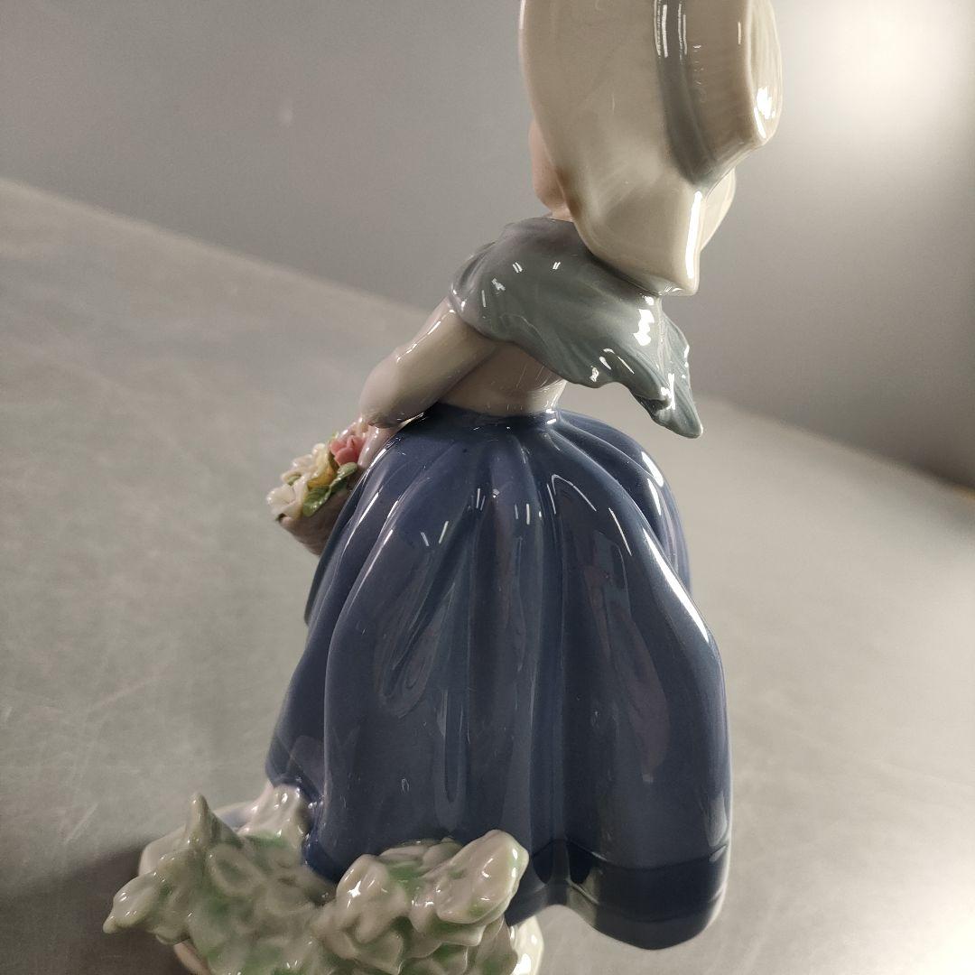 510-3/リアドロ/女のコ/お花/陶器/バスケット/フィギュリン