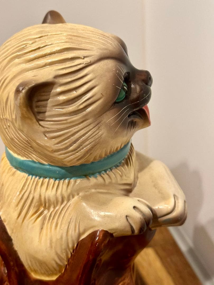 大きめ英国ビンテージCAT 女王が愛した猫 陶器製 ブーツ猫オブジェ