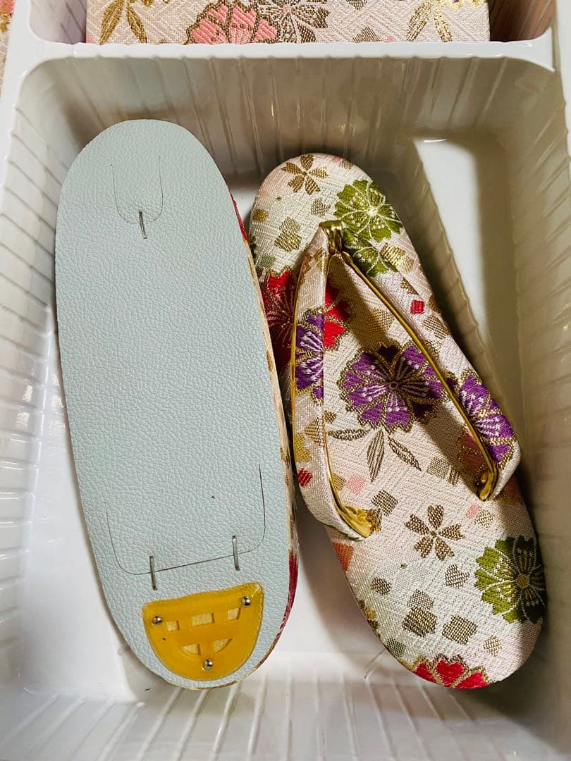 七五三　ハコセコセット　白系　桜模様　7歳　草履　和装バック　超美品