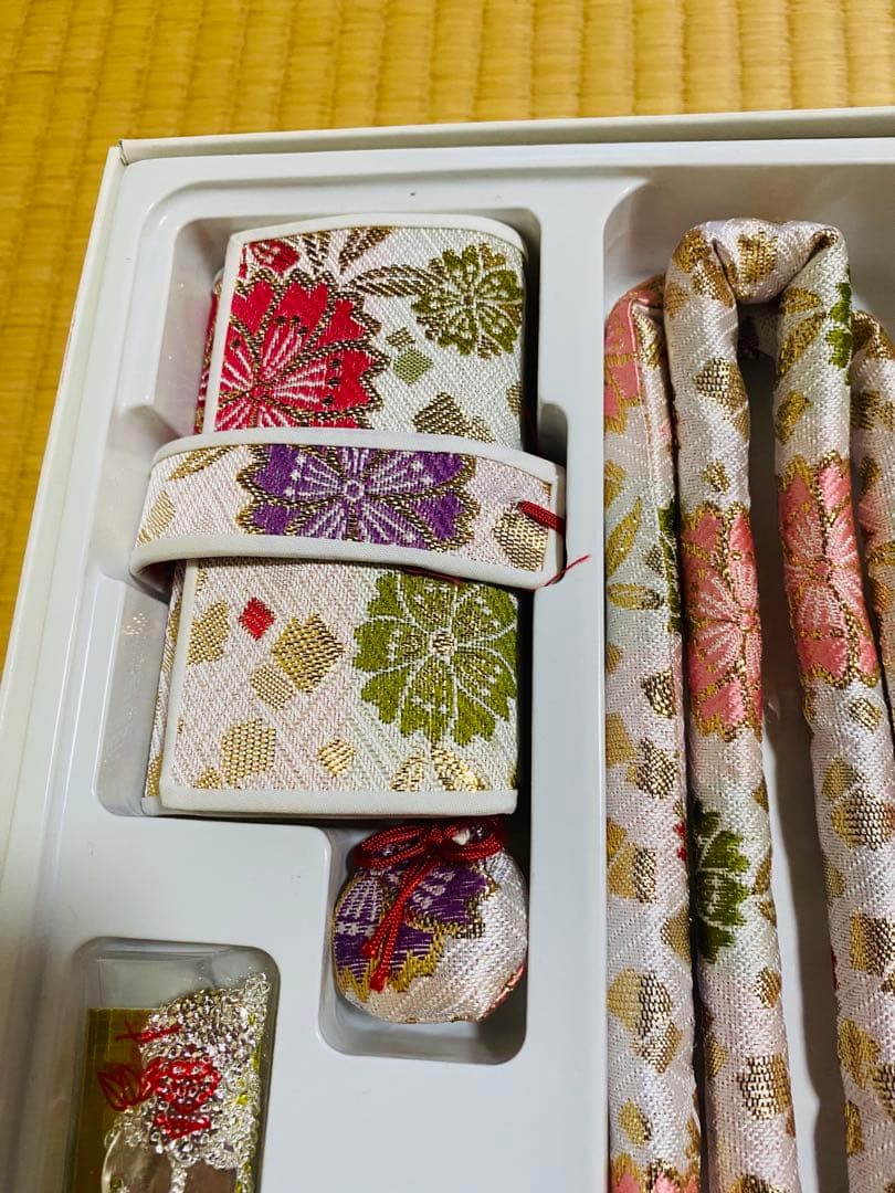 七五三　ハコセコセット　白系　桜模様　7歳　草履　和装バック　超美品