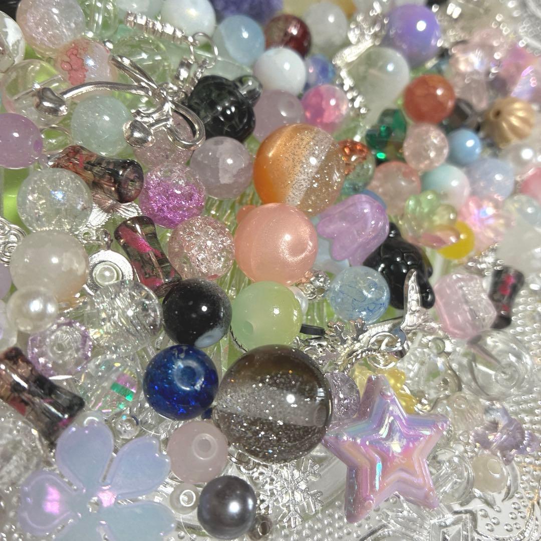 ビーズランダム詰め合わせ！200g✩D✩ - メルカリ