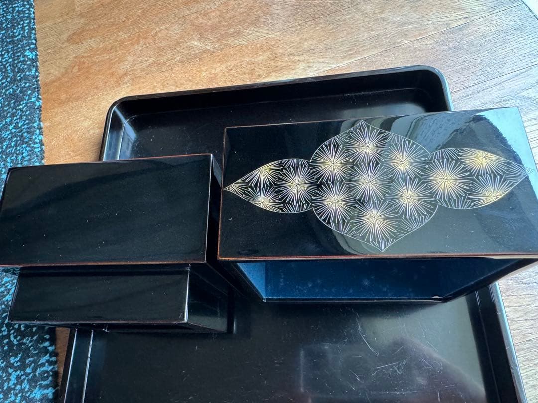 輪島塗（重要無形文化財）高級宝箱　　　　　　前志芸男　作品