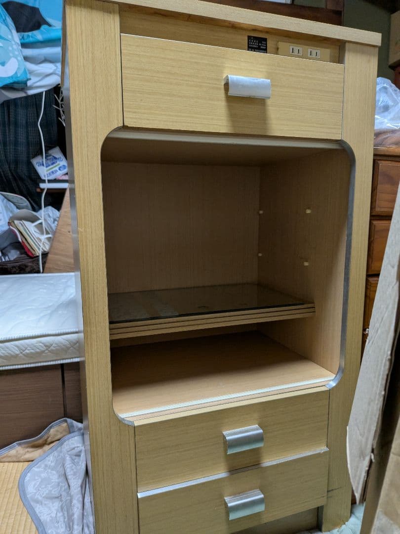 木製食器棚 ガラス棚付き