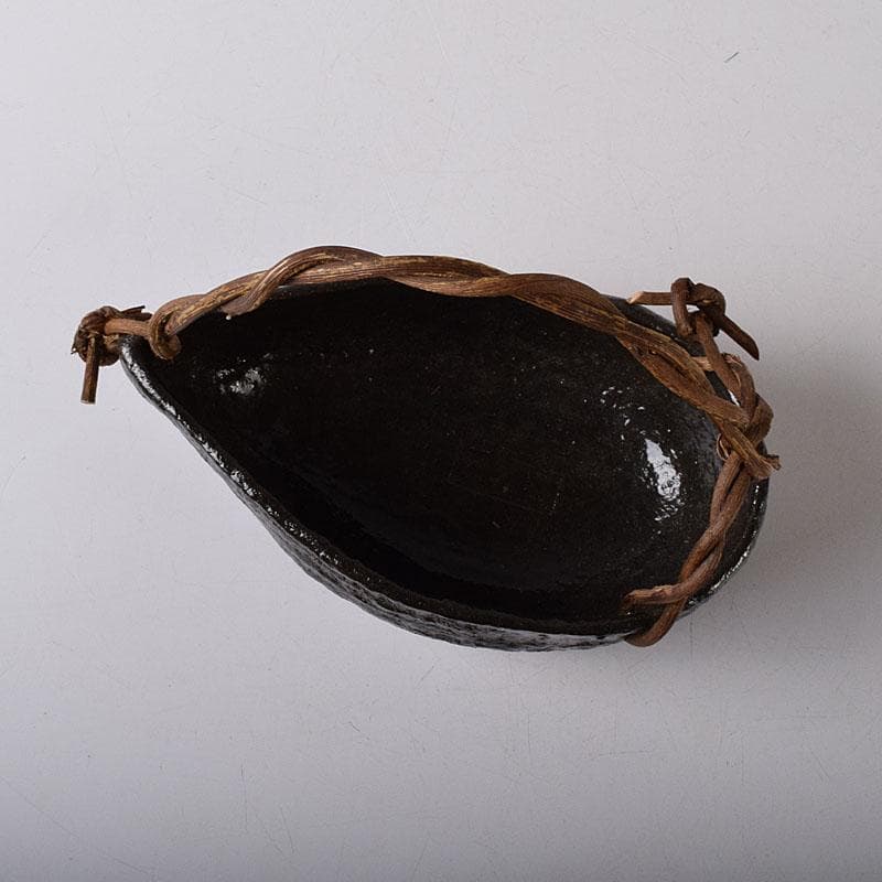 茶道具 伊曽嶋窯 渓古石香作 黒釣舟花入 共布 堀内