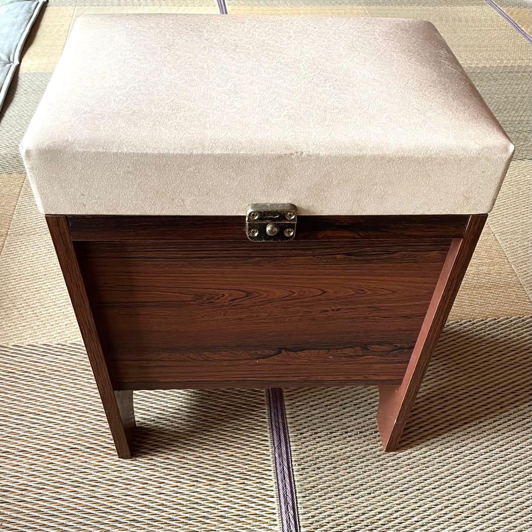 ◆昭和レトロ 収納付きスツール 小型椅子 木材 革張り ペイズリー柄 ゴールド④