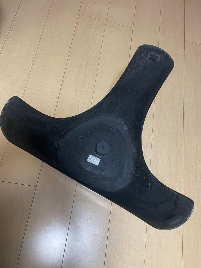 habitat Sori Yanagi デザイン スツール 黒3