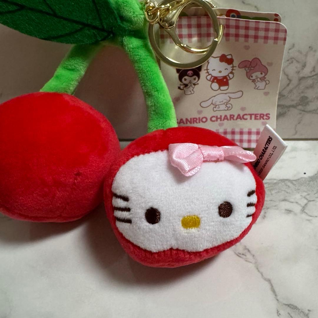 韓国限定 ハローキティ さくらんぼ キーホルダー - メルカリ