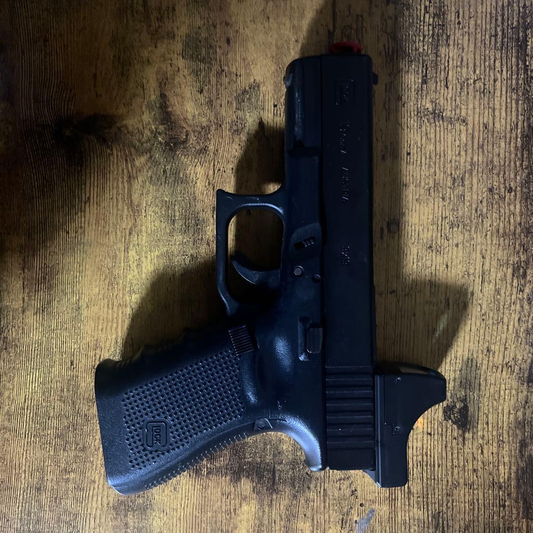 東京マルイ　Glock 19 Gen 4 (マイクロプロサイト付き)