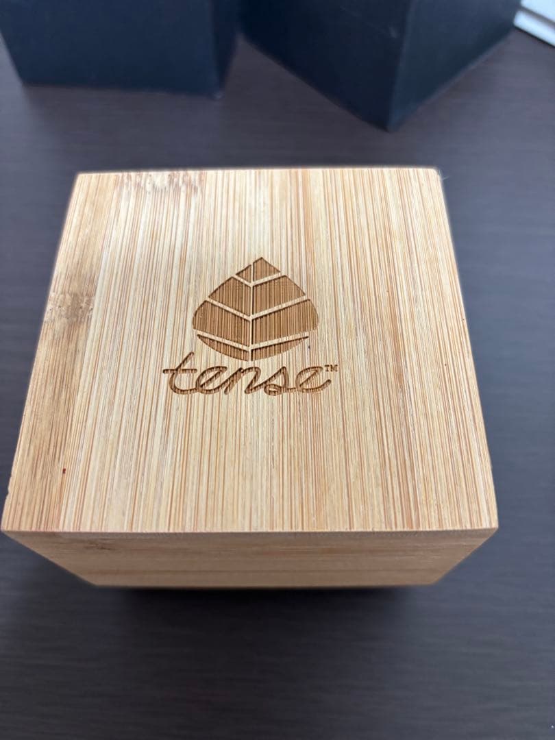 テンス　ウッドアナログ腕時計 日付表示付き