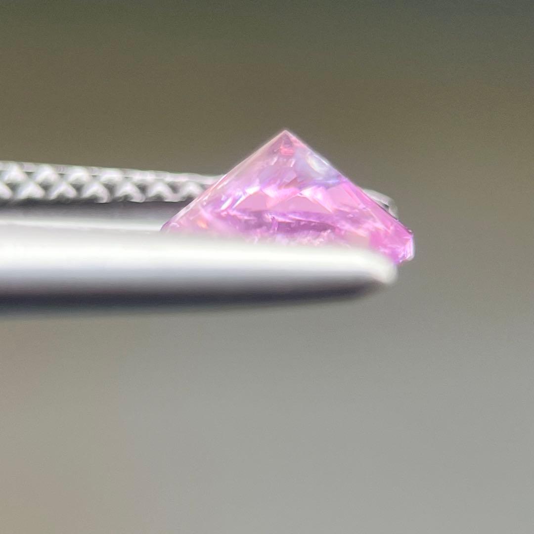 スリランカ産非加熱ピンクサファイアルース